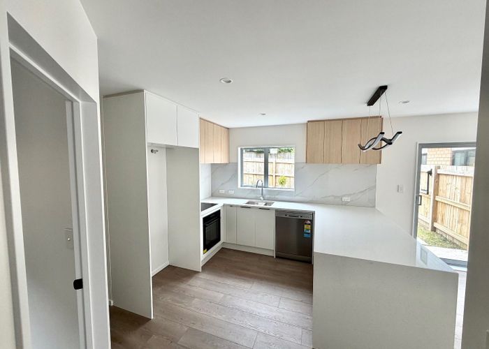  at 17C Martin Place, Kelston, Waitakere City, Auckland