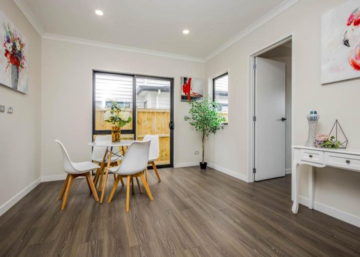  at granny flat/2 Morepork Street, Flat Bush, Manukau City, Auckland