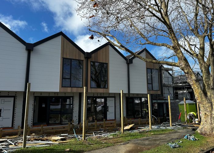  at 17 Norcross Avenue, Henderson, Waitakere City, Auckland