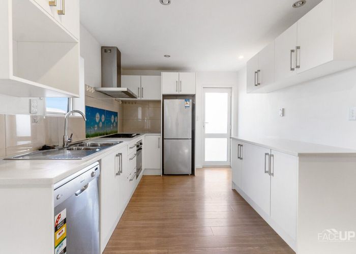  at 4a Worthington Place, West Harbour, Waitakere City, Auckland