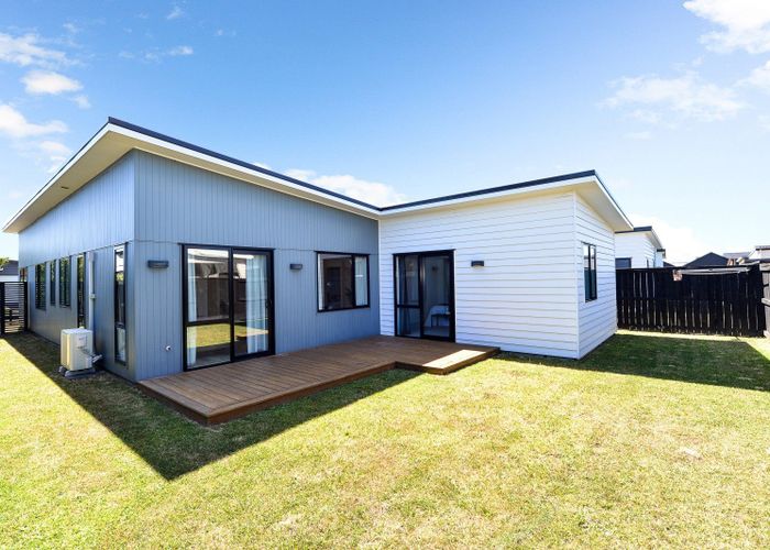  at 15 Gosset Avenue, Chartwell, Hamilton