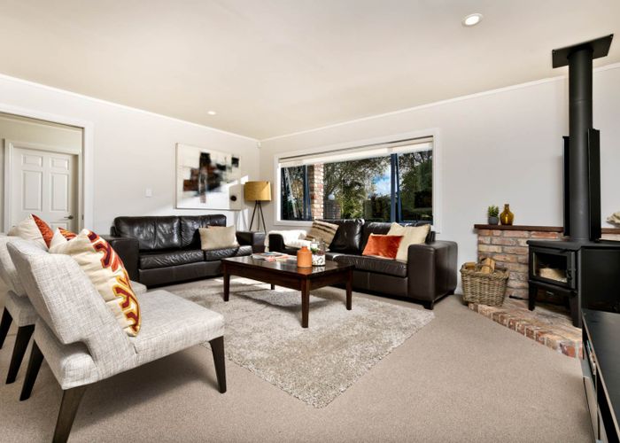  at 4 Traffic Road, Greenhithe, Auckland