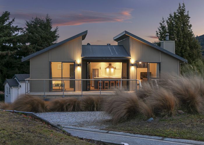  at 35 Parry Crescent, Lake Hawea, Wanaka, Otago