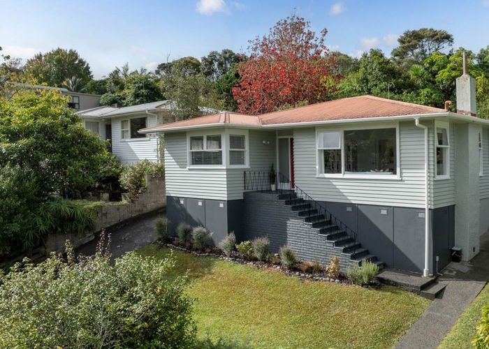  at 10 Ragley Street, Titirangi, Auckland