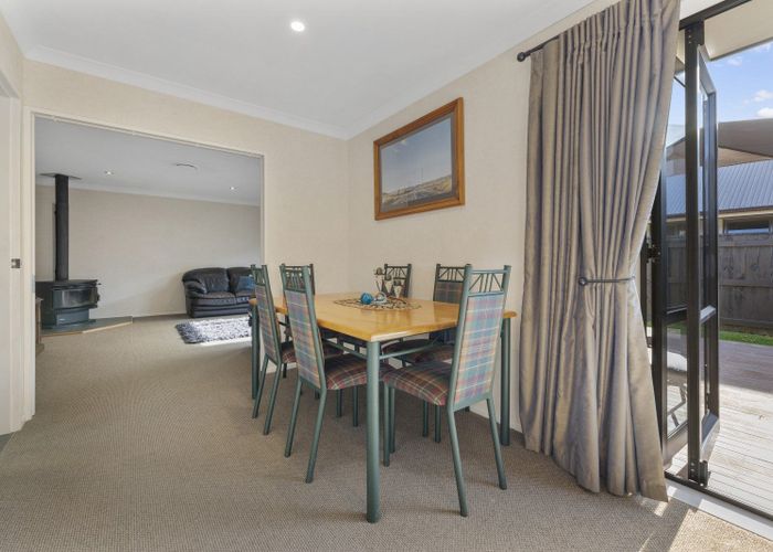  at 10 Rodeo Drive, Kelvin Grove, Palmerston North
