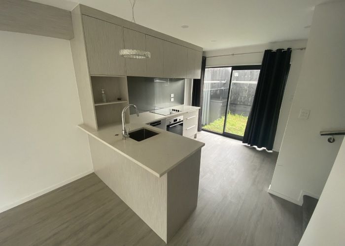  at 2/20 Metcalfe Rd, Ranui, Waitakere City, Auckland
