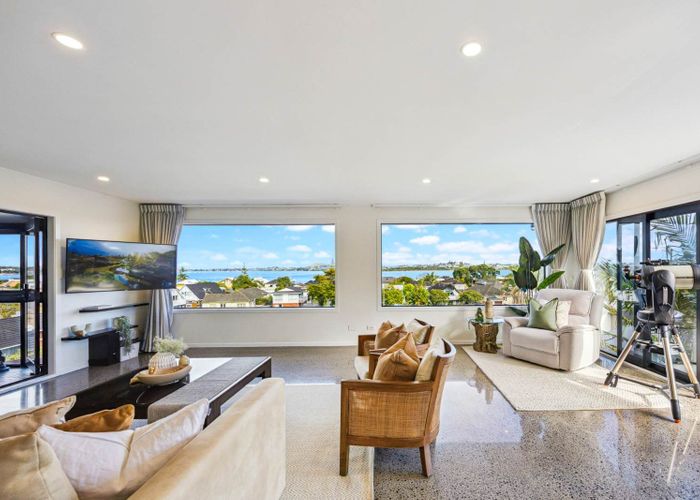  at 64A Hattaway Avenue, Bucklands Beach, Manukau City, Auckland