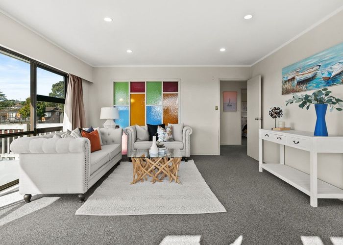  at 2/22 Diorella Drive, Clover Park, Manukau City, Auckland