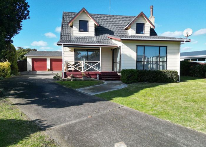  at 38 Hennessy Street East, Foxton Beach, Horowhenua, Manawatu / Whanganui