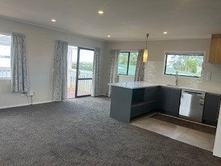  at 2/40C West Coast Road, Glen Eden, Waitakere City, Auckland