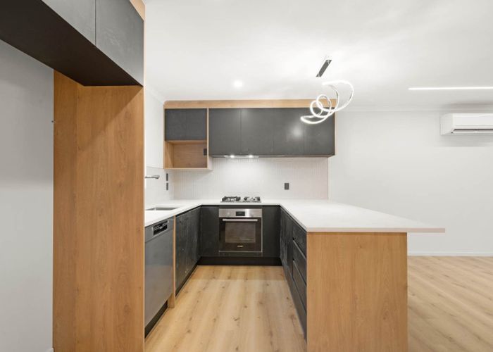  at Lot 2/38 Rosebank Road, Papatoetoe, Manukau City, Auckland