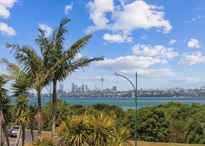  at 4 Waikura Drive, Te Atatu Peninsula, Auckland