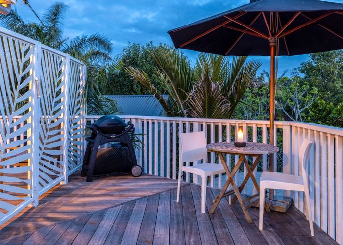  at 25 Hamilton Road, Surfdale, Waiheke Island, Auckland