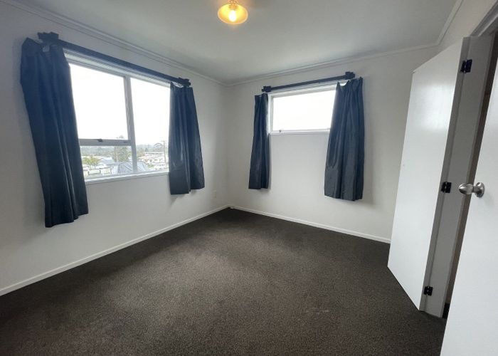  at 3 Doone Place, Massey, Waitakere City, Auckland