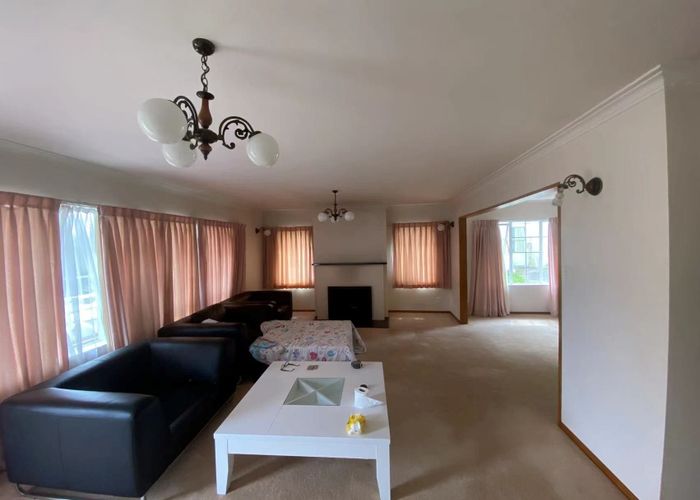  at 33 Newhaven Terrace, Mairangi Bay, Auckland