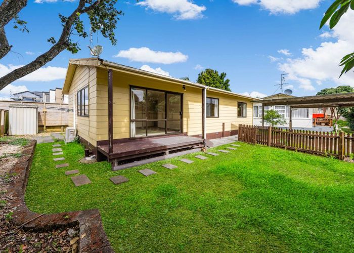  at 2/8 Latham Avenue, Pakuranga, Manukau City, Auckland