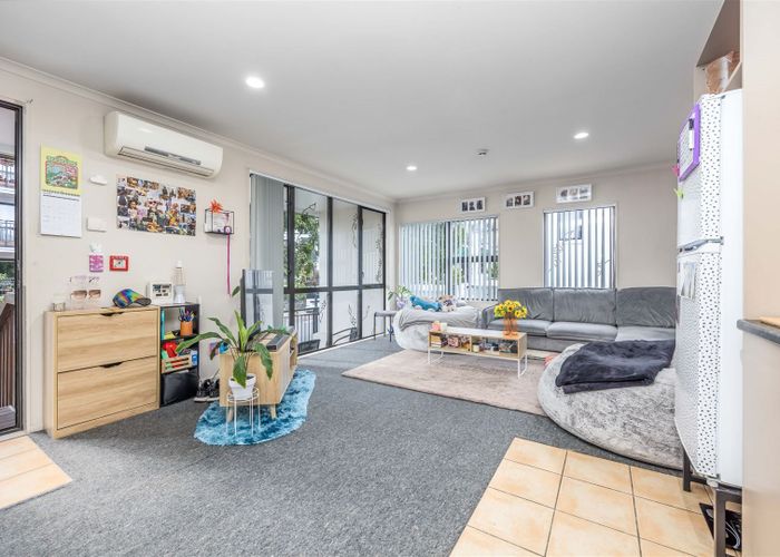  at 1E/1 Wadier Place, Henderson, Auckland