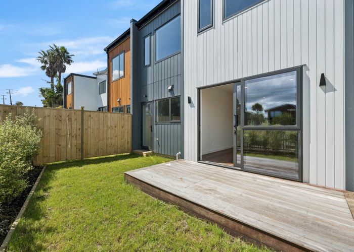  at 2C Rangitoto Terrace, Milford, Auckland