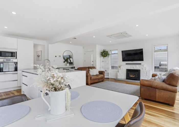  at 27 Kelvyn Grove, Hill Park, Manukau City, Auckland