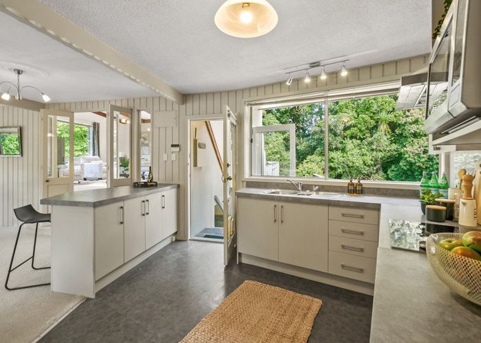  at 4 Elizabeth Place, Ferndale, New Plymouth