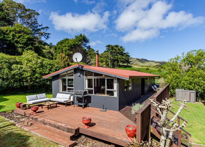  at 31 South Makara Road, Karori