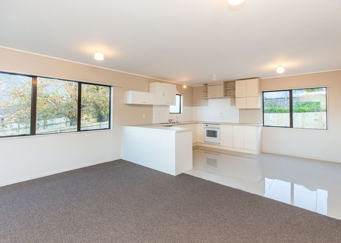  at 1/21 Lowtherhurst Road, Massey, Waitakere City, Auckland