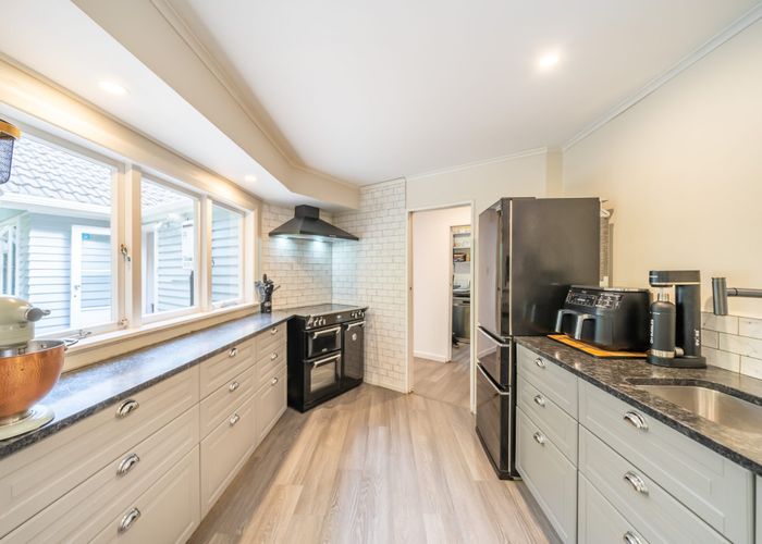  at 49 Blue Mountains Road, Pinehaven, Upper Hutt
