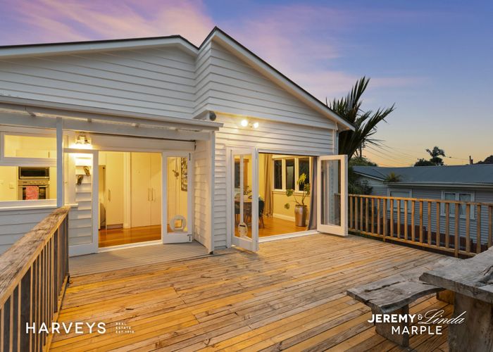  at 1/10 Woodglen Road, Glen Eden, Auckland