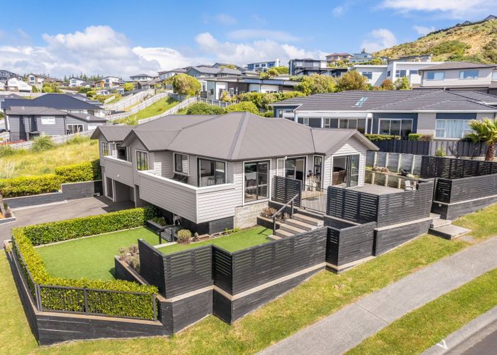  at 51 Endeavour Drive, Whitby, Porirua, Wellington