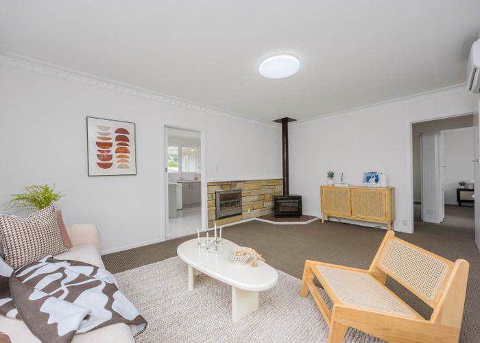  at 14 Sunhaven Avenue, Glenfield, Auckland