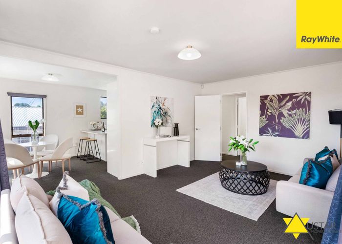  at 206 Solar Road, Glen Eden, Waitakere City, Auckland