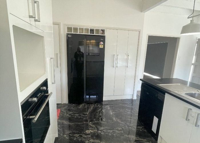  at 77 Spence Road, Henderson, Waitakere City, Auckland