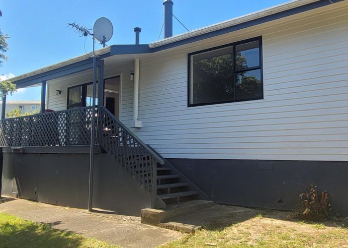  at 10 Sombrero View, Ascot Park, Porirua