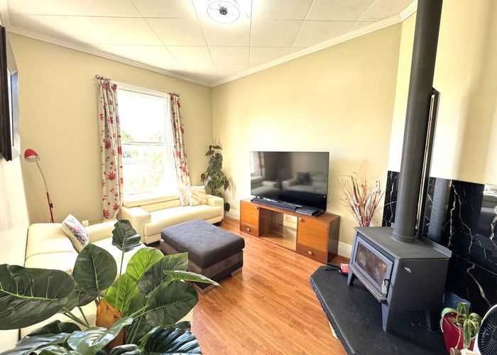  at 44 Lanark Street, Balclutha, Clutha, Otago