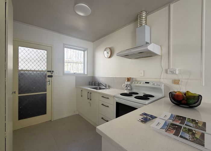  at 1/14 Aotea Road, Glen Eden, Auckland