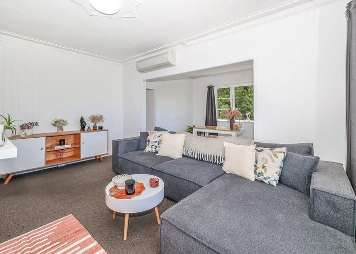  at 37 Glen Road, Mornington, Dunedin