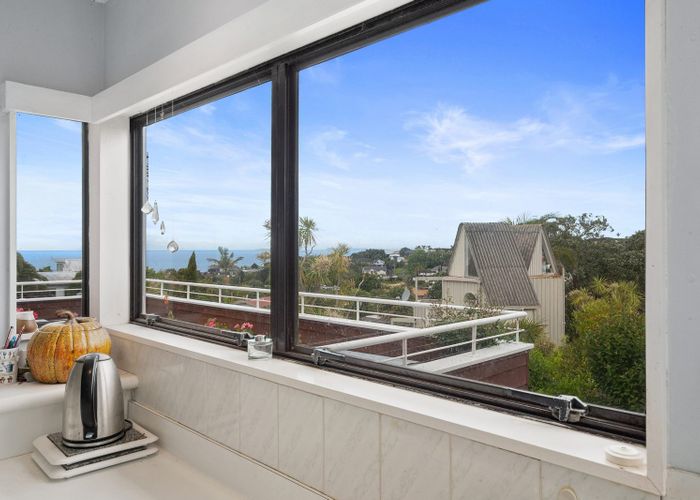  at 2/51 Deep Creek Road, Waiake, Auckland