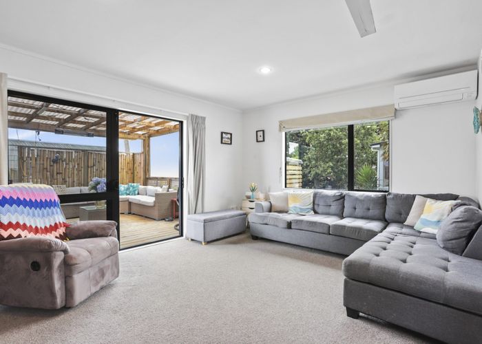  at 2 Mary Keane Lane, Parakai, Helensville