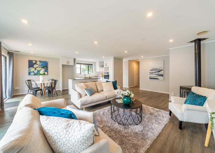  at 198 California Drive, Totara Park, Upper Hutt