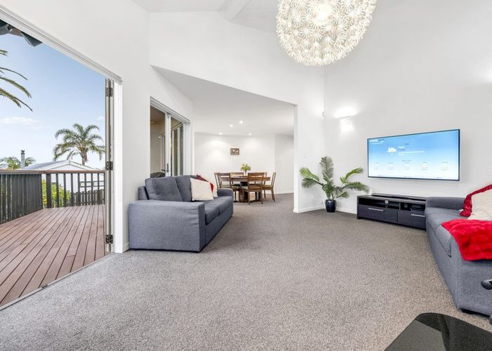  at 18 Marina View Drive, West Harbour, Auckland