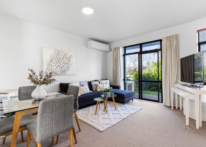  at 95/2 Armoy Drive, East Tamaki, Auckland