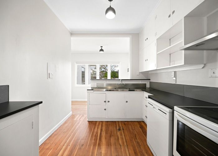  at 6 Bell Street, Hamilton East, Hamilton, Waikato