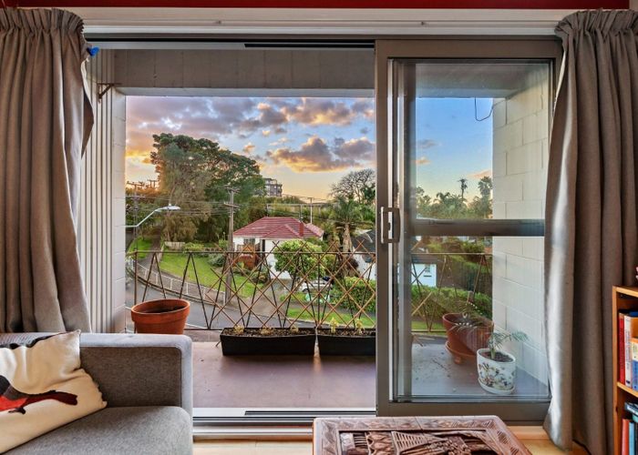  at 9/8 Western Springs Road, Western Springs, Auckland City, Auckland