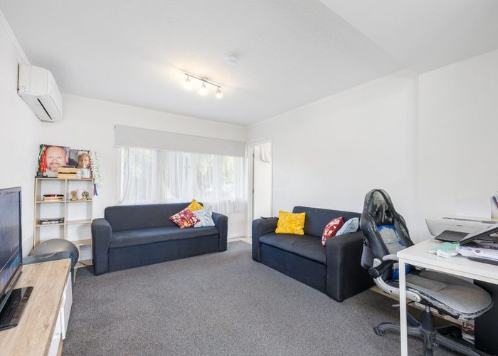  at 100 Settlement Road, Papakura, Papakura