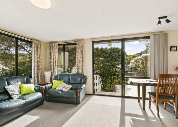  at 6A Raine Street, Karori, Wellington