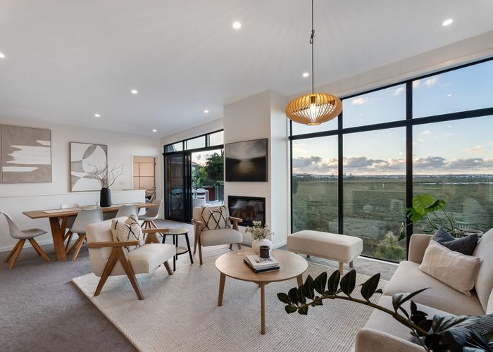  at 27 Seaside Avenue, Waterview, Auckland City, Auckland