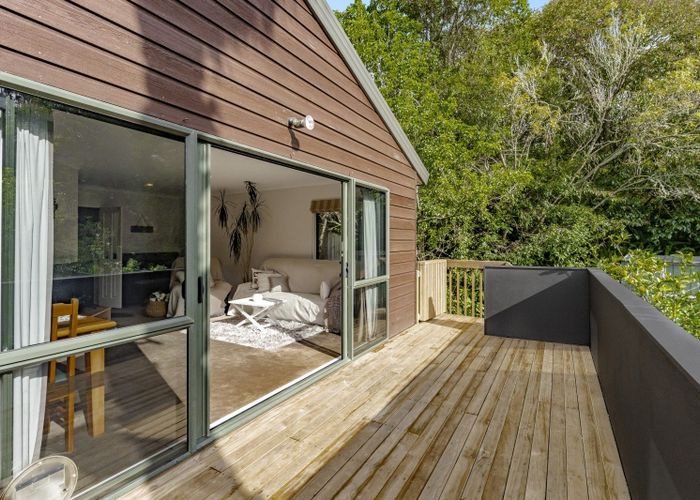  at 2/177 Carlisle Road, Browns Bay, North Shore City, Auckland