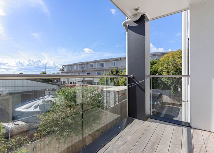  at 104/4 Richards Avenue, Papatoetoe, Manukau City, Auckland