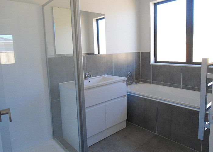  at 22 Treestump Road, Takanini, Papakura, Auckland