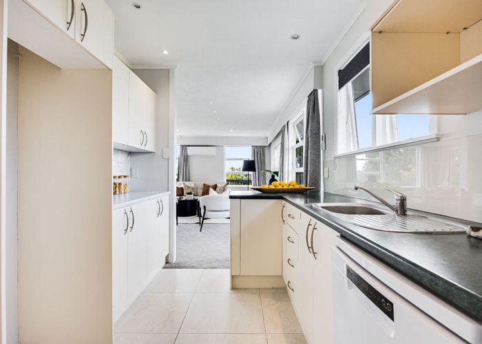  at 142 Glamorgan Drive, Torbay, North Shore City, Auckland